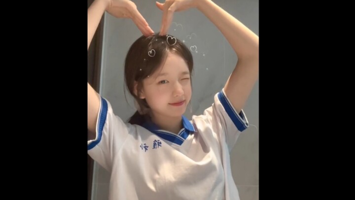 Học sinh trung học cơ sở (♡)