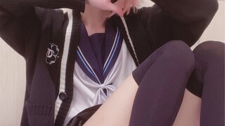 EDG要能夺冠我倒立女装拍___