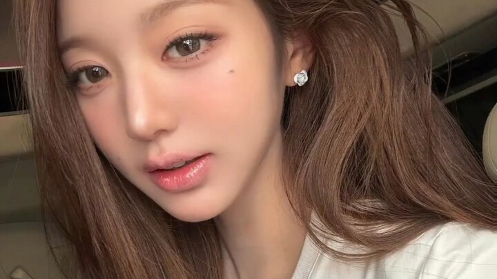 Nữ sinh số 58 Trương Nguyên Anh bị nghi “dao kéo” đến phát cuồng, Instagram mới lại giống hệt cô nàn