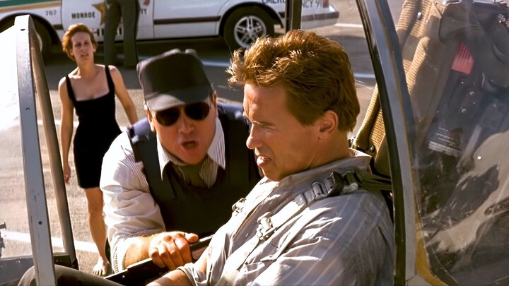 The Harrier jet fighter is just so cool!