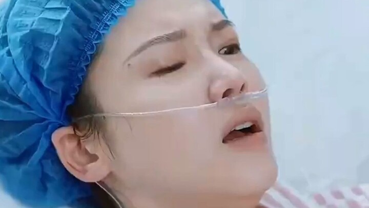 Wife in difficult labor, but husband is with the "green tea" girl.