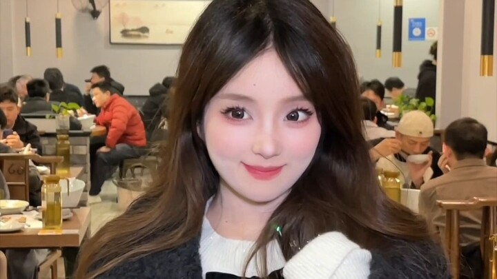 شكراً للجميع على تهاني أعياد الميلاد، لكن بما أنني لم أتلقَّها جميعاً، لن أشكركم كلٌّ على حدة.