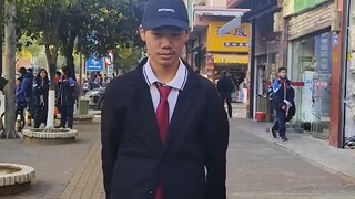 I only play games (Dark Zone Breakout) and I only dance (Qinghai Shake)