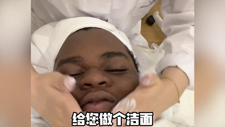 I’ve seen people spend money where it counts, but never on the knife handle! #Funny #ThisIsATrueStor