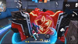 FREE FIRE HIGHLIGHTS | Bắn Shotgun như bắn Snip kinh vãi