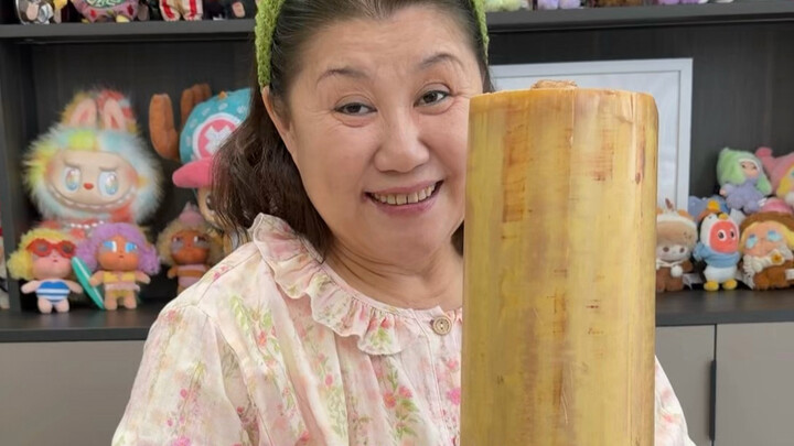 "Mama Mo Mencicipi Ratusan Ramuan"