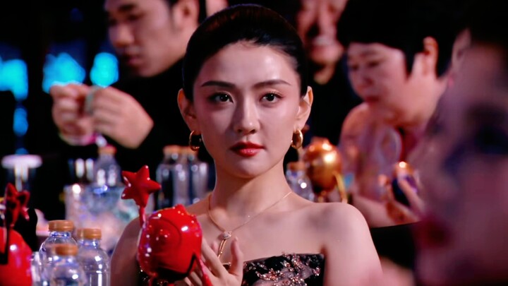 Malam Jeritan: Wajah Para Bintang Wanita di Area Dalam, Kecantikan yang Bermekaran Seperti Seribu Bu