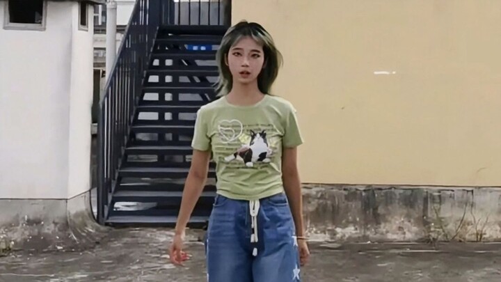 【ABCD - Lin Nayeon】Wore the hottest outfit from my wardrobe, only to be told by my friend it looked 