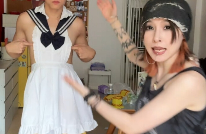 How to dress seductively in bed, for both men and women