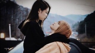 【BLACKPINK】إطلاق وضعية جديدة؟ ليزا تحضن جيني من الخلف؟ أحدث لقطات الحلوى، لا يمكن النظر إلى المشهد م