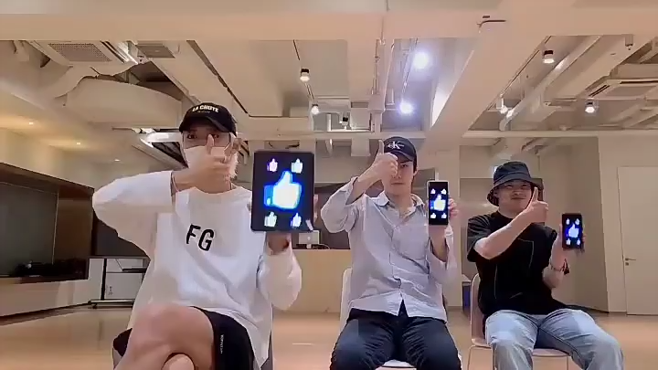 Chanyeol Instagram update [At least do this much]