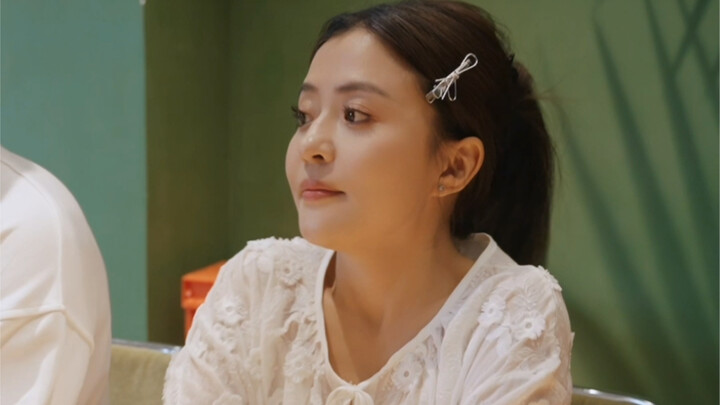 "A girl with social anxiety really needs a boyfriend like this."