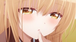 Mahiru was embarrassed when he was discovered by his classmates on a date with his wife