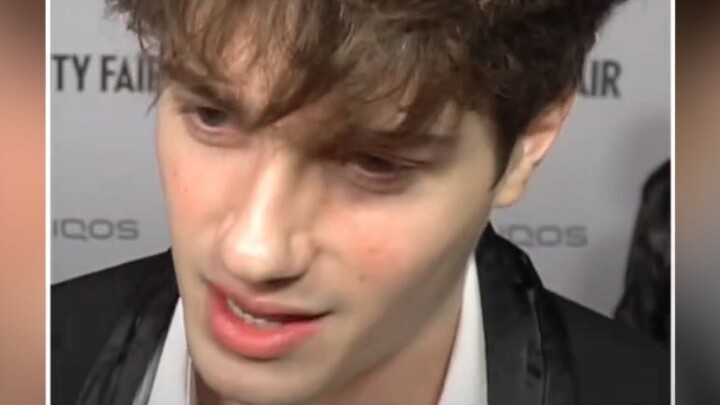 Foreigners really respect the original work—they even cast a male second lead who’s hotter than the 