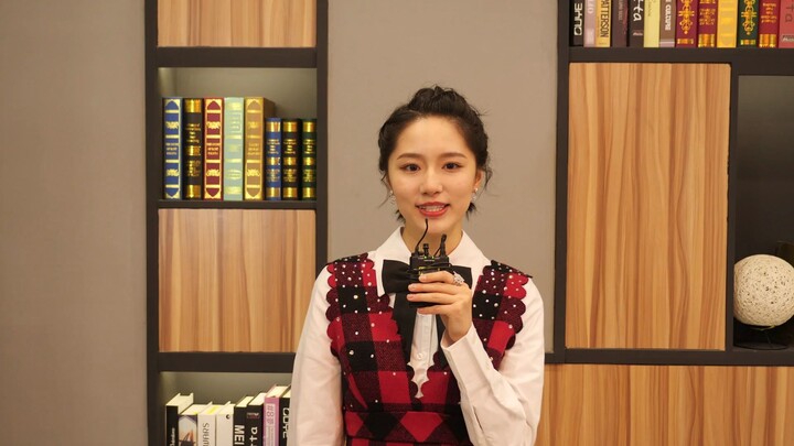 Năm mới đến rồi! Cô nàng Thành Quả gửi lời chúc mừng năm mới tới bạn, diện mạo khác lạ càng thêm xin