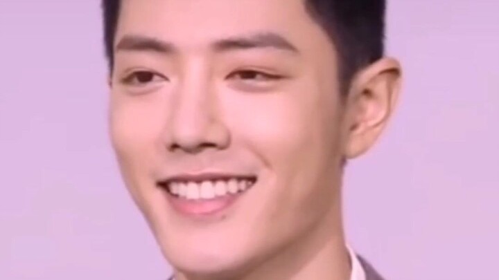 Ever since Xiao Zhan shaved his head short, the contrast between his smiling and serious expressions