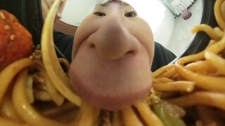 Have a bowl of fried noodles!
