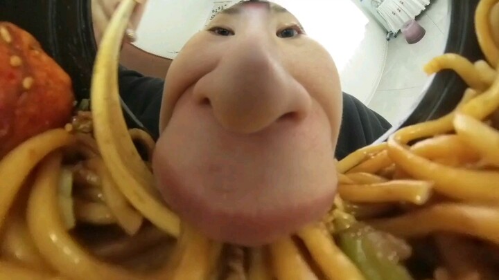 来碗炒面吃吃吧！