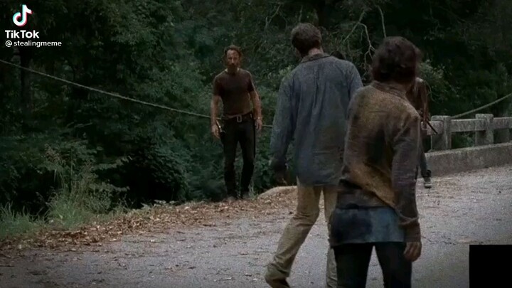 đây là cách zombie ăn thịt người :))