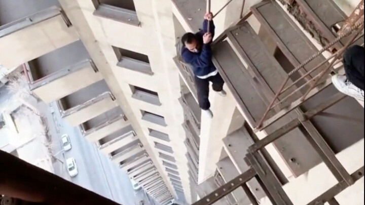 “Siapa yang kencing di celanaku?”