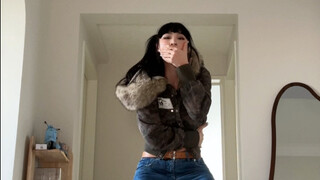 呕物塑来了😃从现在开始每天eat it eat it up  | LESSERAFIM