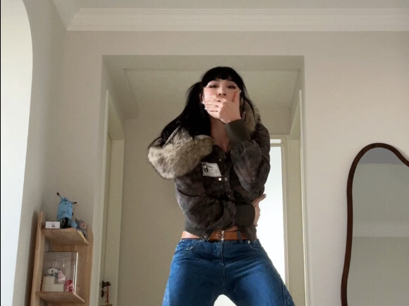 ของขวัญพิเศษมาแล้ว 😃 ตั้งแต่นี้เป็นต้นไปทุกวันกินมันให้หมด | LESSERAFIM