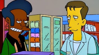 Chuyến đi Ấn Độ của gia đình Simpsons, siêu thị Abu trục lợi bị báo cáo, Homer đã giúp anh ta trở về