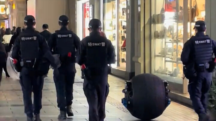 Wenzhou police have been equipped with “spherical robots”—so cool!