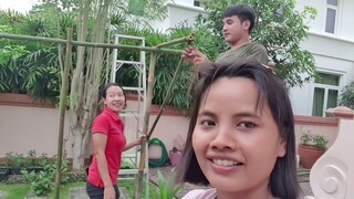 พาดูบ่าวเบียร์กำลังทำสวนผักหน้าบ้านพี่ตั๊กแตน ชลดา บรรยากาศเย็นๆจ้า