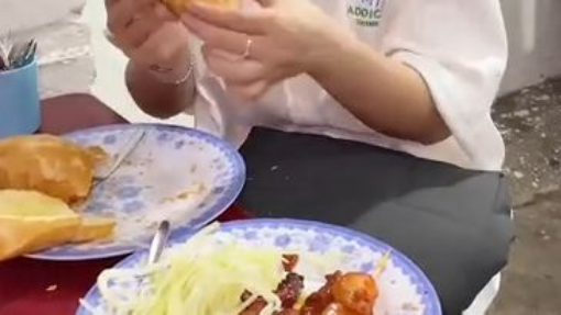 Một ngày ăn uống tại Sài Gòn! - Tiểu Màn Thầu