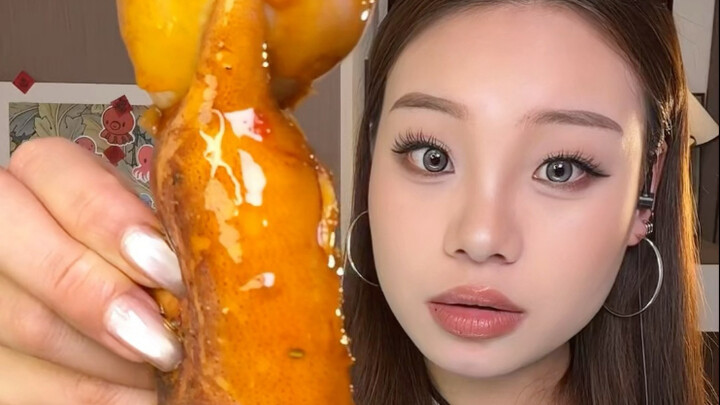 Dinner of the Rich in America's Slums~