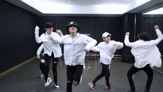 【Keluarga TF】《Tutup matamu & Botol》Versi Ruang Latihan