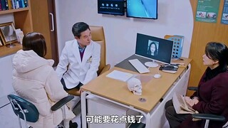 Cô gái xấu xí bị mẹ lôi đi phẫu thuật thẩm mỹ, kết quả thật đáng xấu hổ