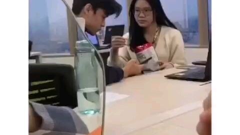 kira kira mereka ngapain ya?