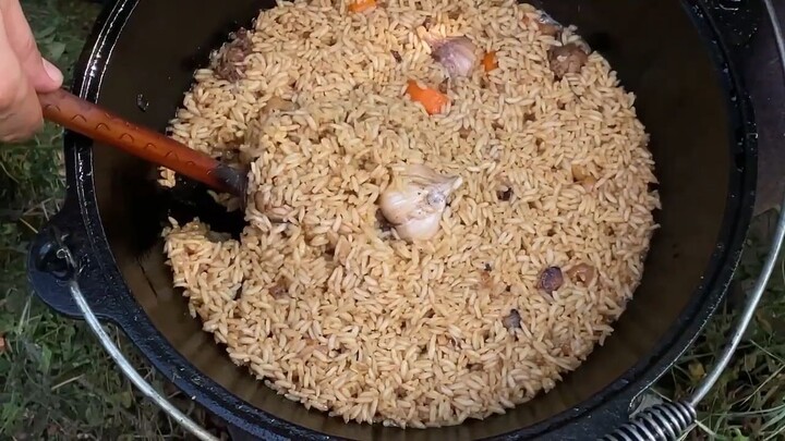 在大锅抓饭很容易和简单。