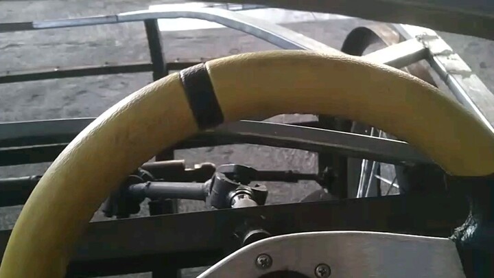 bukan mobil sunguhan