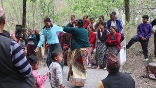 Mother and Daughter Dancing in Naumati Baja | Dance in Traditional Cultural Nepalese Music |