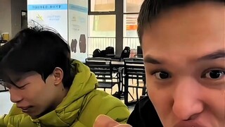 Phó quan Tân Cương ăn nhầm thịt lợn