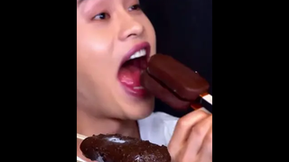 เวลาไม่เคยรอใคร หรือว่าใจไม่เคยรอกัน