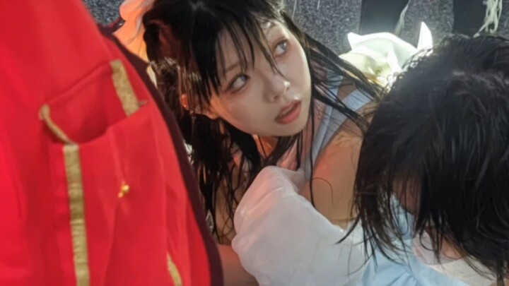 On the first day of BW2023, I ran into this—so scary! Luckily, a cosplayer who’s also a doctor rushe