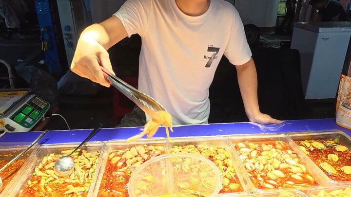 小吃街收租日记