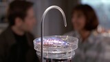 Dalam episode kedua belas dari musim ketiga "X-Files", jenis kecoa baru muncul di kota, dan banyak k