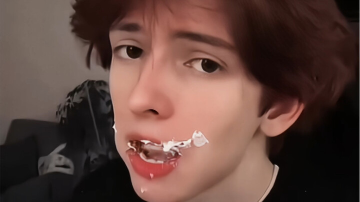 Gak bisa edit, lihat aja sekalian