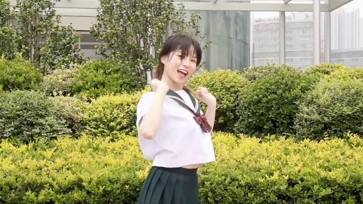 【Eat and Dance】It is most important that you manage your facial expressions to bring the happiest to