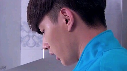 Parents force their son to attend Peking University, destroying his hobbies and interests.