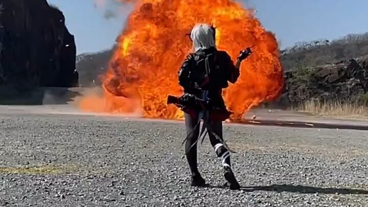 [Repost] W shot the finished product of the explosion in the back mountain of Toei ancestral inherit