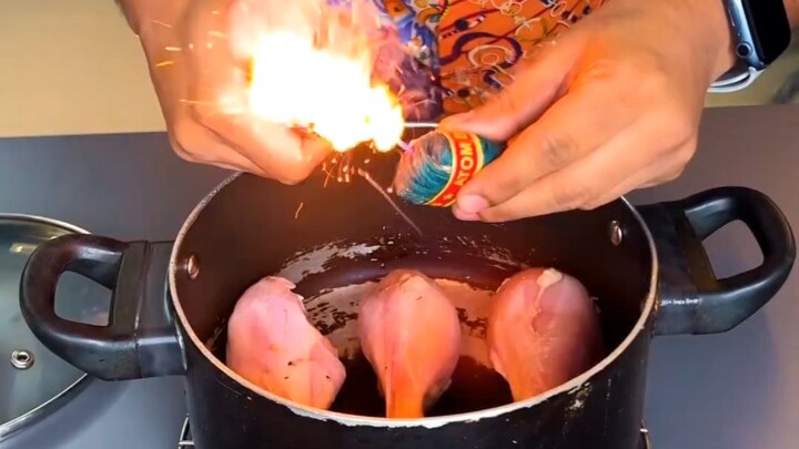 “Đó chính là cách mà gà rán ra đời.”