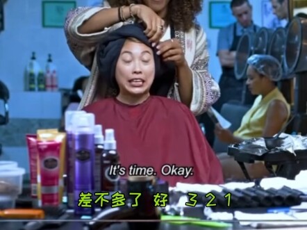 Tak mengindahkan saran penata rambut dan nekat mewarnai rambut, akhirnya menyesal tak terkira. #lucu