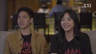 BALIK KE MASA SEKOLAH BARENG ZEE JKT48 DAN EMIR MAHIRA | Main Bareng Cast Kalian Pantas Mati