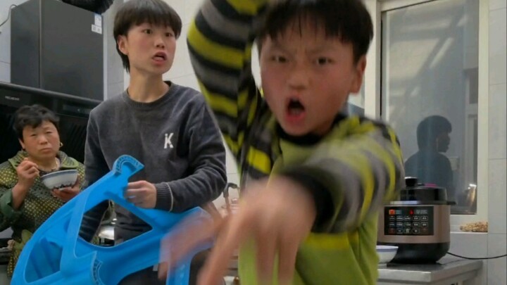 横扫恐惧做回自己#一招制敌 #功夫 面对恐惧的最好办法就是战胜他#真实还原 #搞笑